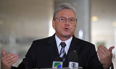 Teotonio se elege Senador em 1986